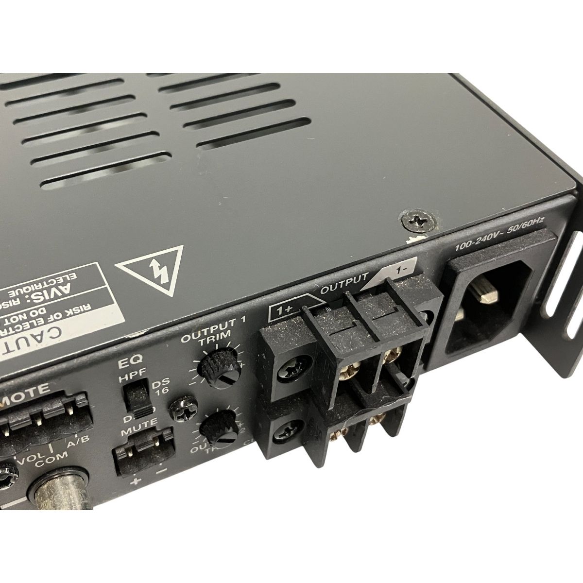 【中古品】BOSE(ボーズ) IZA250-LZ パワーアンプ Bose freespace IZA 250-LZ Integrated Zone Amplifier パワー