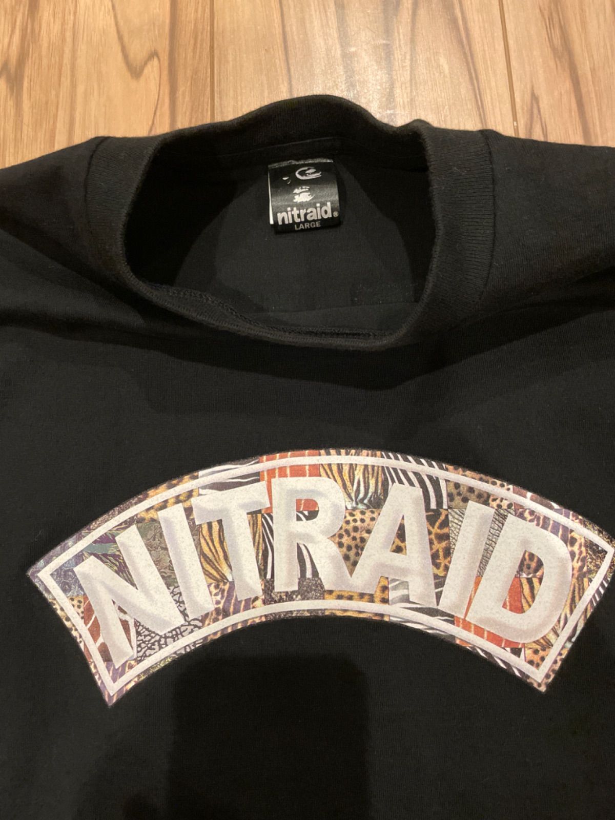 ナイトレイドアーチロゴクレイジーサバンナTシャツ - メルカリ
