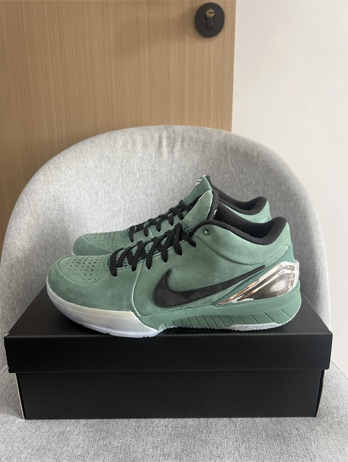 新品 Nike Kobe 4 Protro コービー4 プロトロ