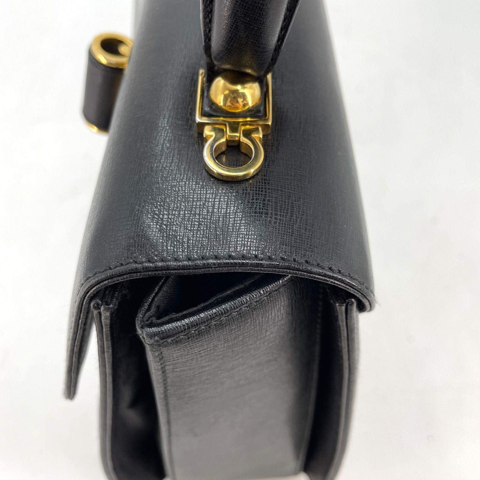 フェラガモ ハンド フォーマル バッグ ガンチーニ 黒 FX426 - メルカリ