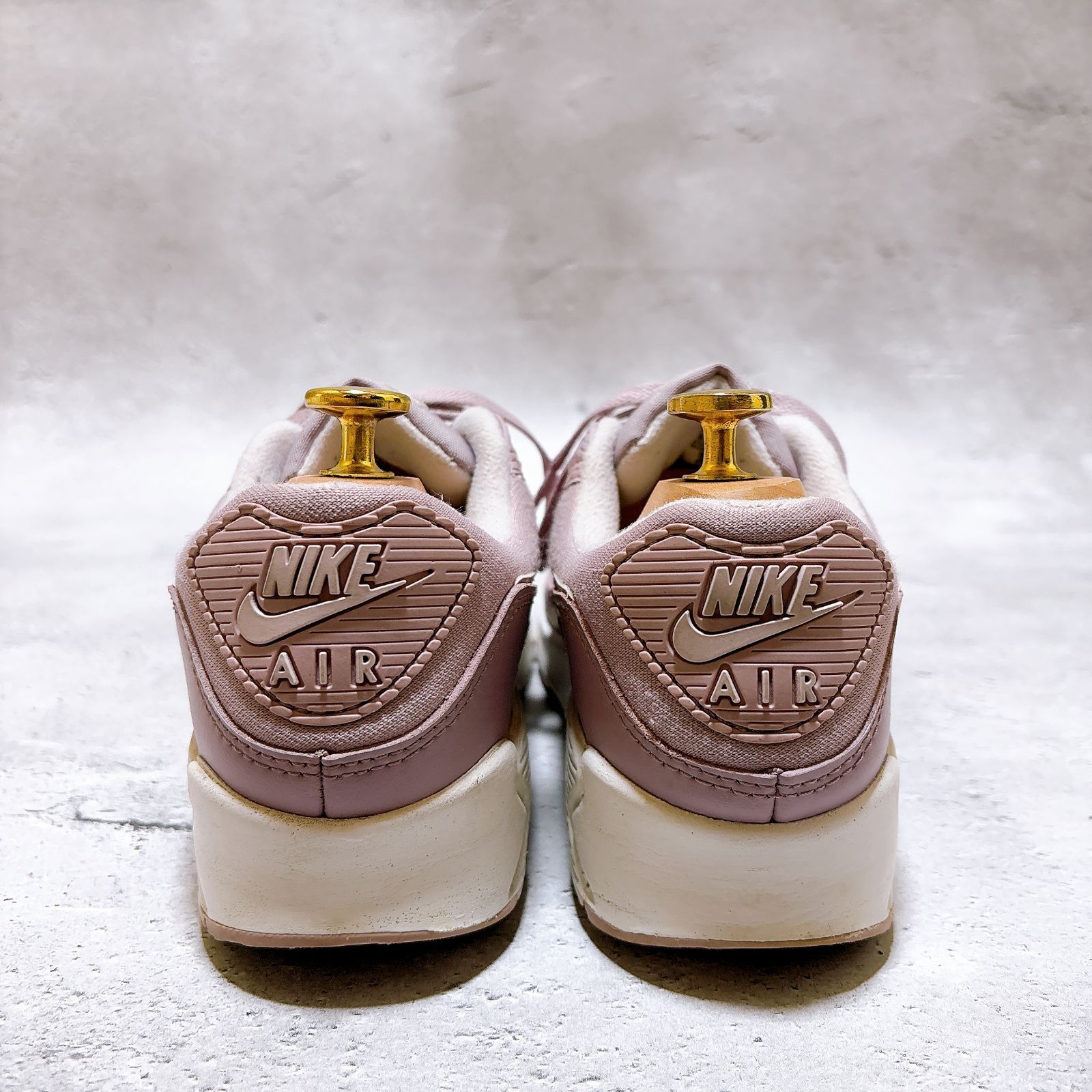 定価（税込）14,300円 NIKE AIR MAX 90 24センチ - メルカリ