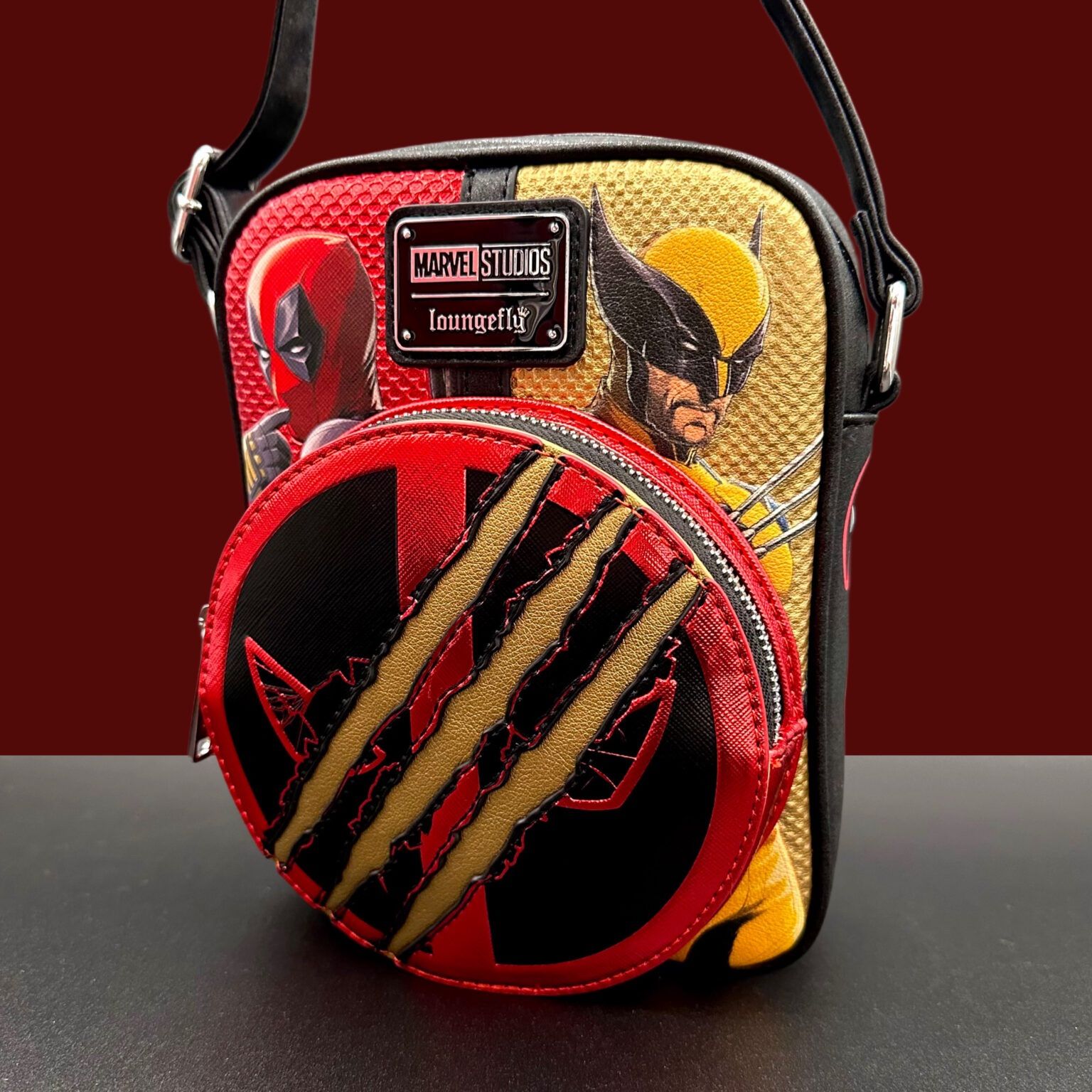 Loungefly マーベル ラウンジフライ デッドプール トートバッグ Loungefly マーベル ラウンジフライ デッドプール トートバッグ