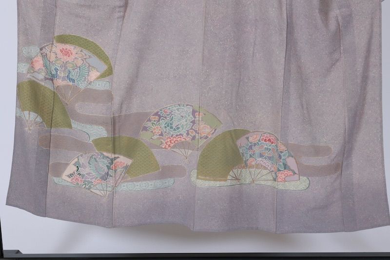 訪問着　グレー　紫　グリーン　ゴールド　珊瑚朱　扇面　花　青海波　汕頭刺繍　飾り縫い紋　T538 訪問着 グレー 紫 グリーン ゴールド 珊瑚朱 扇面 花 青海波 汕頭刺繍