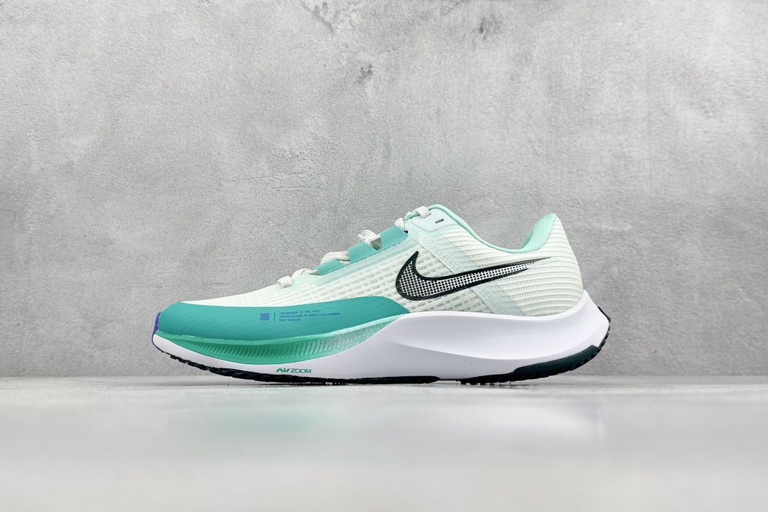 新品 NIKE AIR Zoom RIVAL Fly 3. スニーカー メンズ 並行輸入品