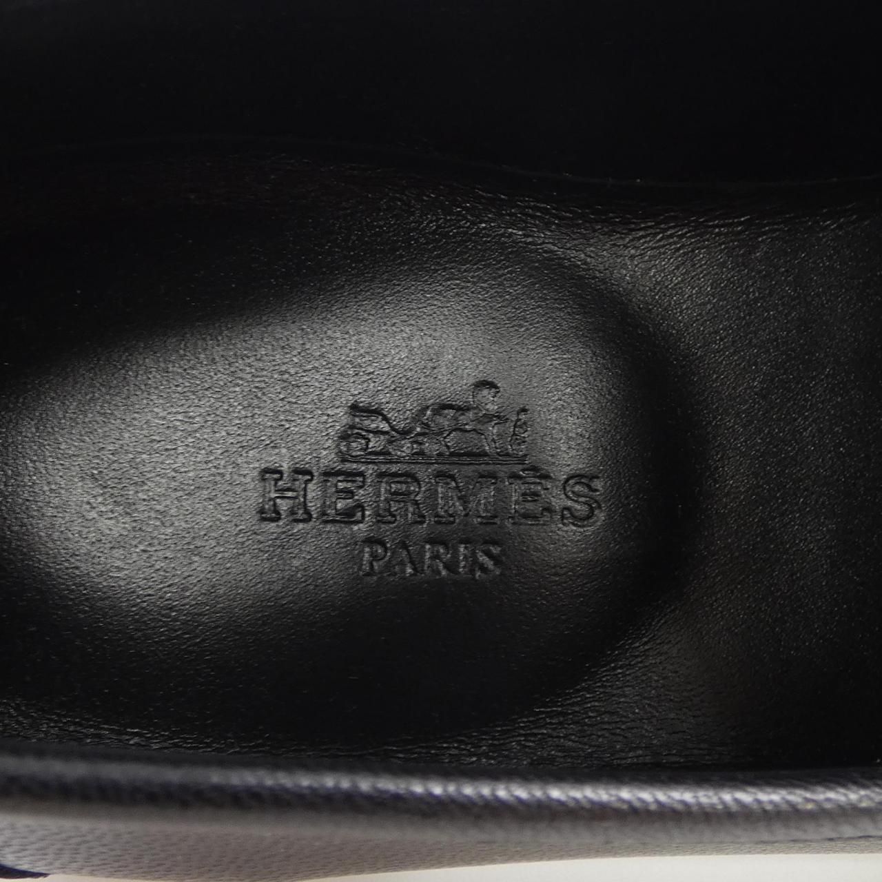 ROYAL パリバックル