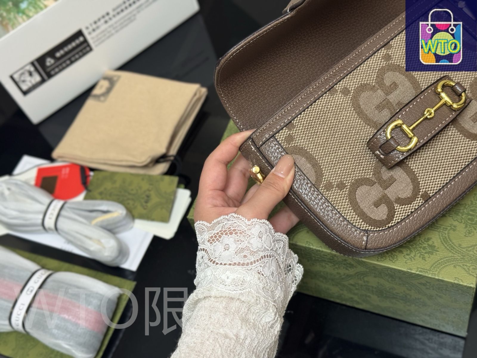 ✴美品【GUCCI】ワインク－ラ－ ✴美品【GUCCI】ワインク－ラ－ GUCCI – VINTAGE SELECT SHOP