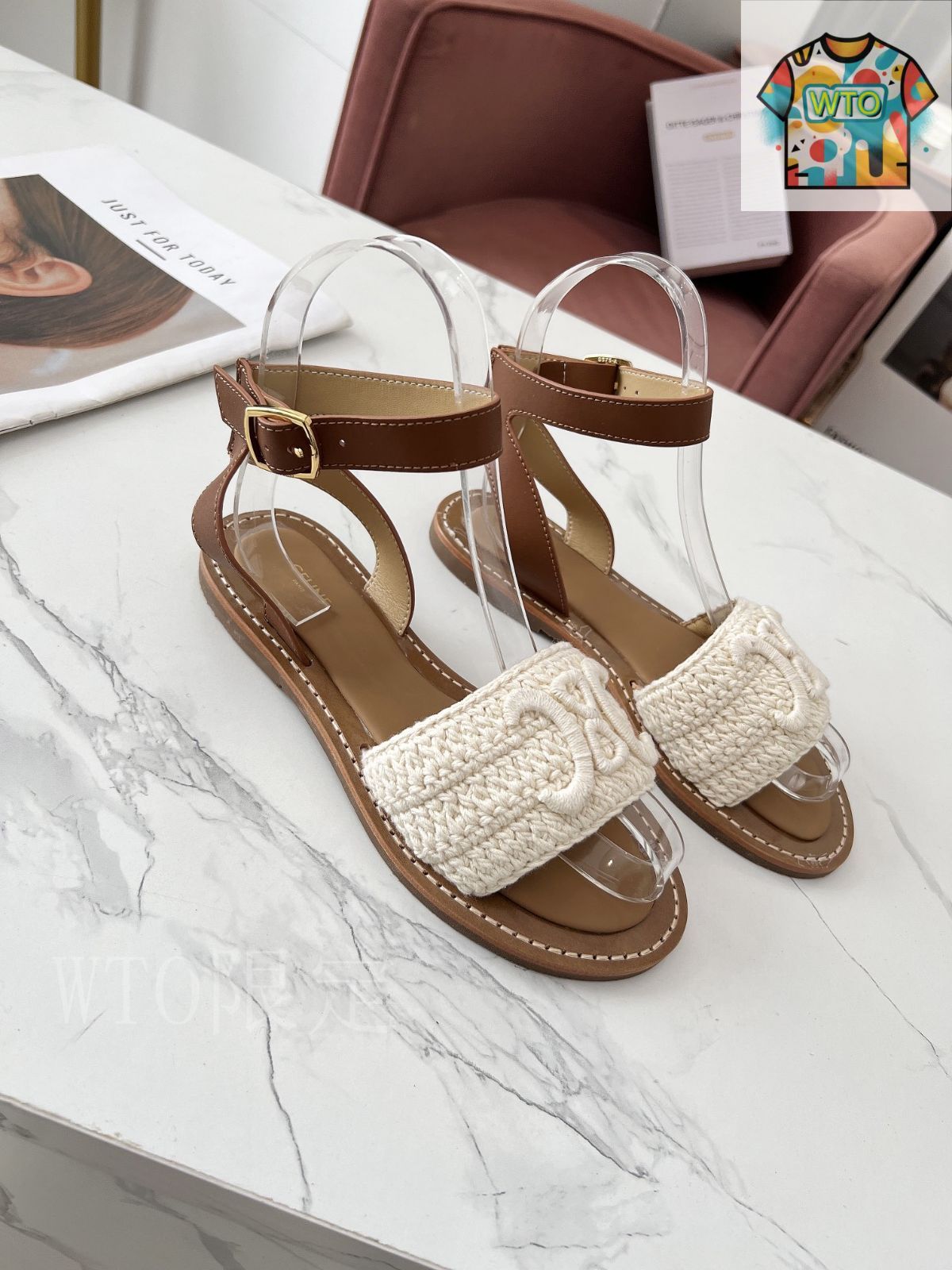 CELINE バルキーアウドドアサンダル セリーヌ/サンダル/黒×白/サイズ：38の買取実績【ブランディア】