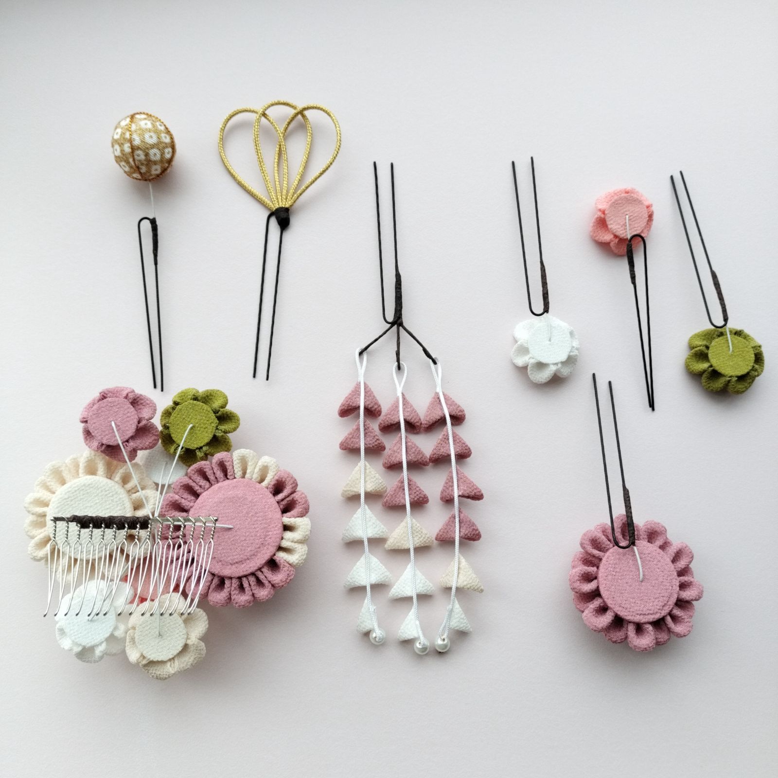  つまみ細工の髪飾り くすみピンク 成人式 卒業式 七五三 No.30 ヘアピン ヘアアクセサリー