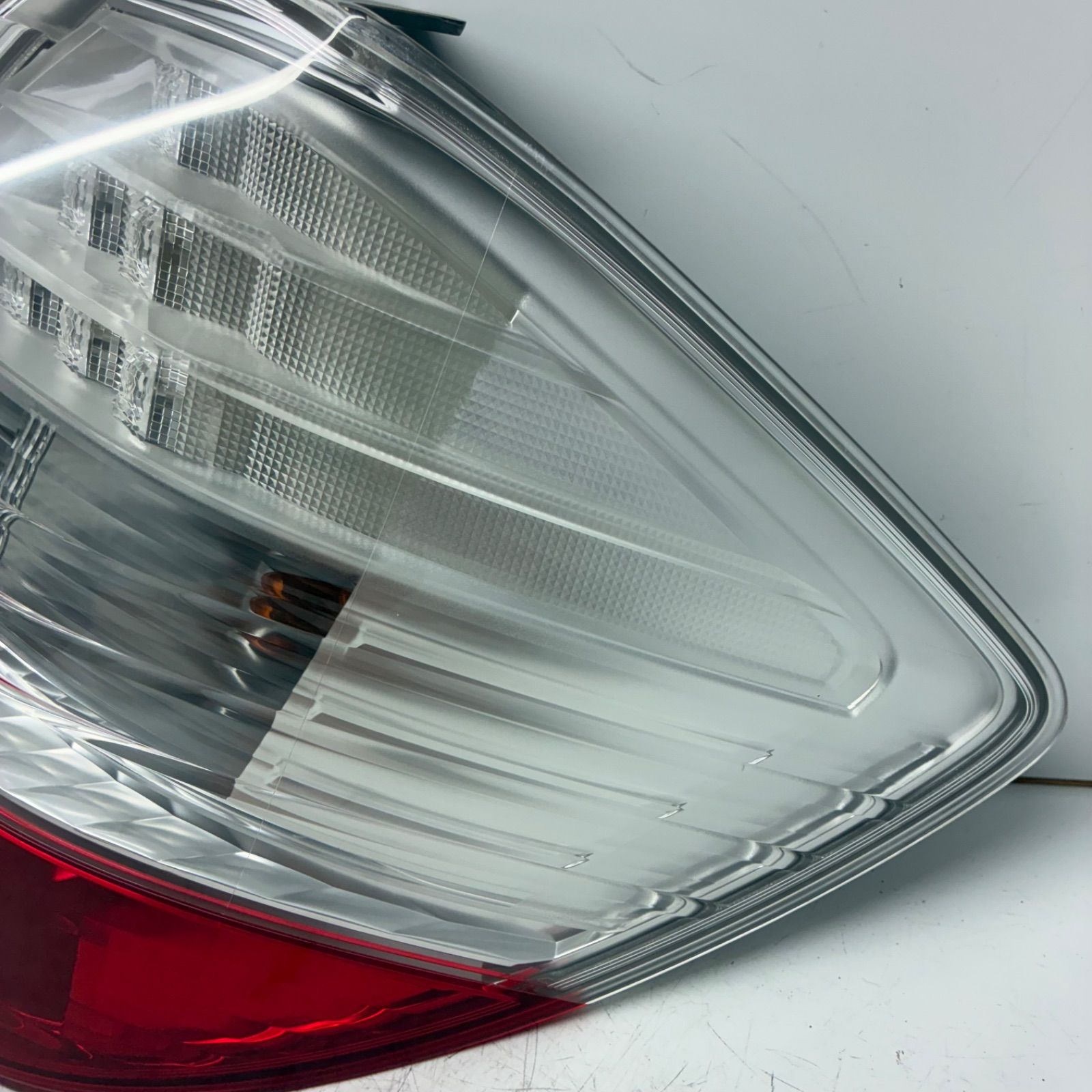 P7612 LED