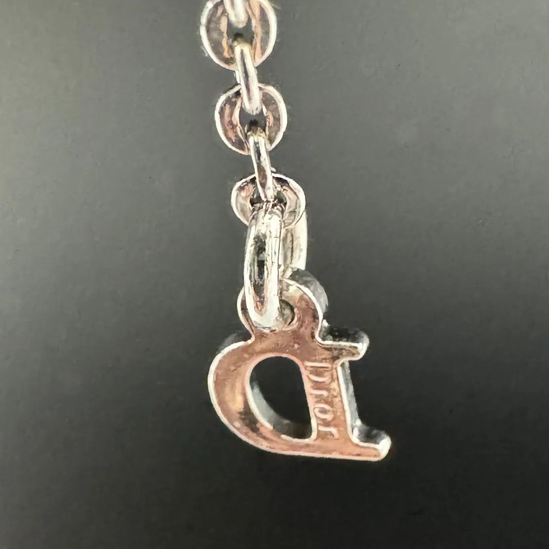 Dior シルバー ボタン型ネックレス Dior ディオール ネックレス ボタンモチーフ - メルカリ