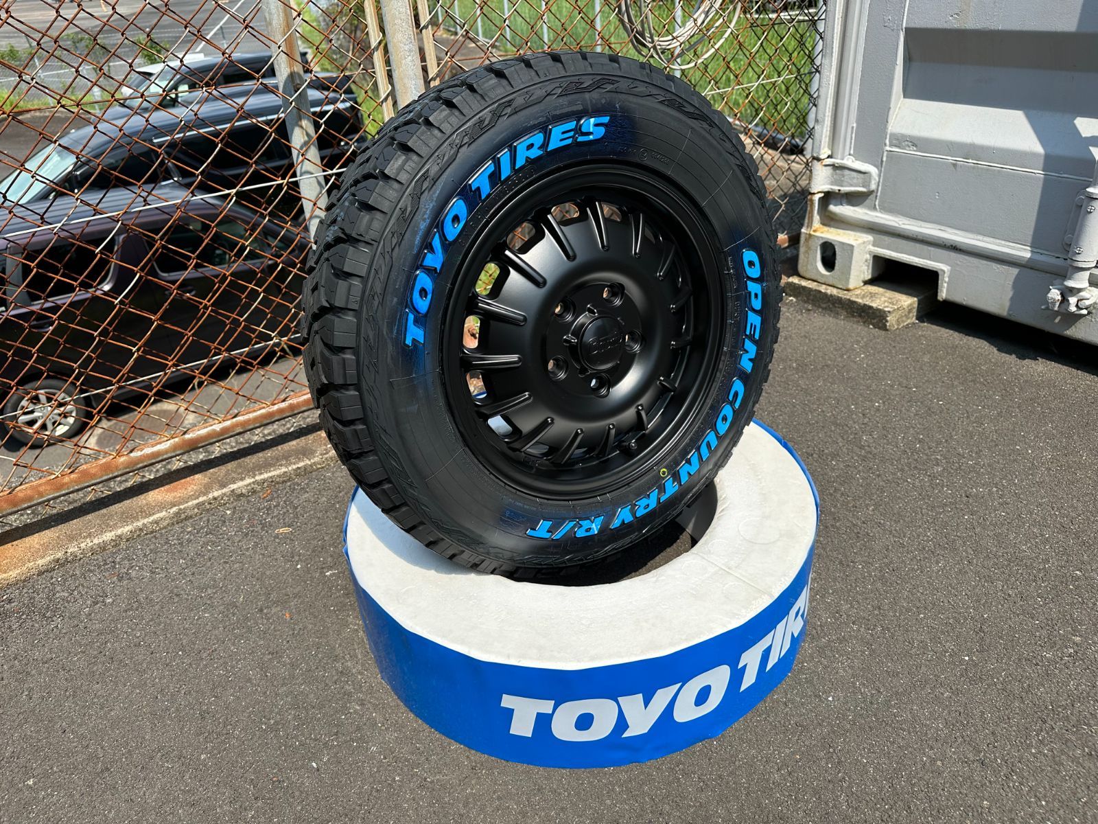 トヨタ プロボックス トーヨー オープンカントリー RT 165/80R14