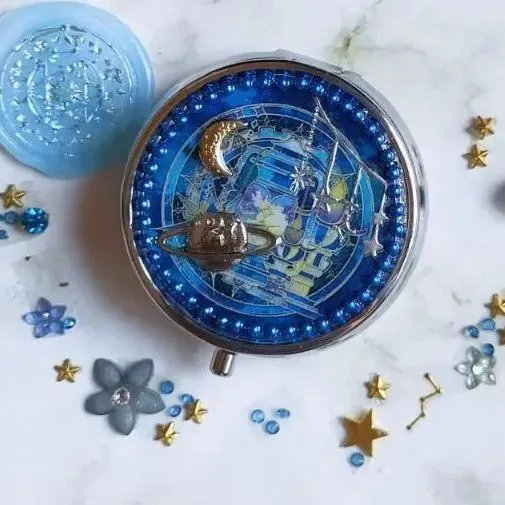 ブルーシンボルのピルケース レジンピルケース ハンドメイドレジン