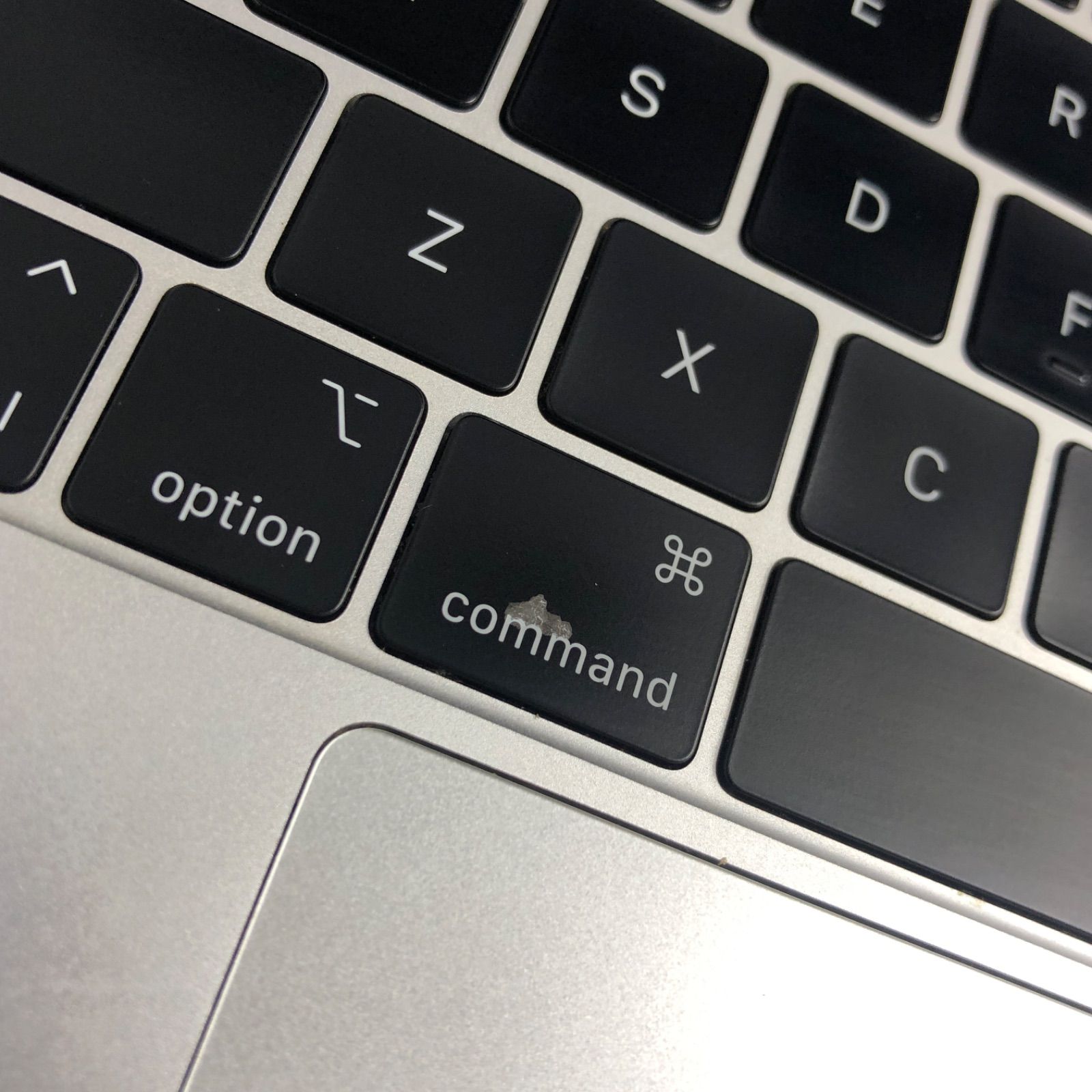 本体のみ】Apple MacBook Pro (15-inch, 2018)【Touch Bar・i7