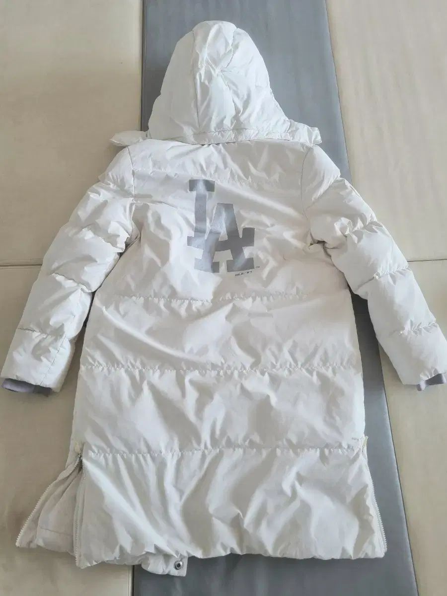 ロング丈ダウンジャケット