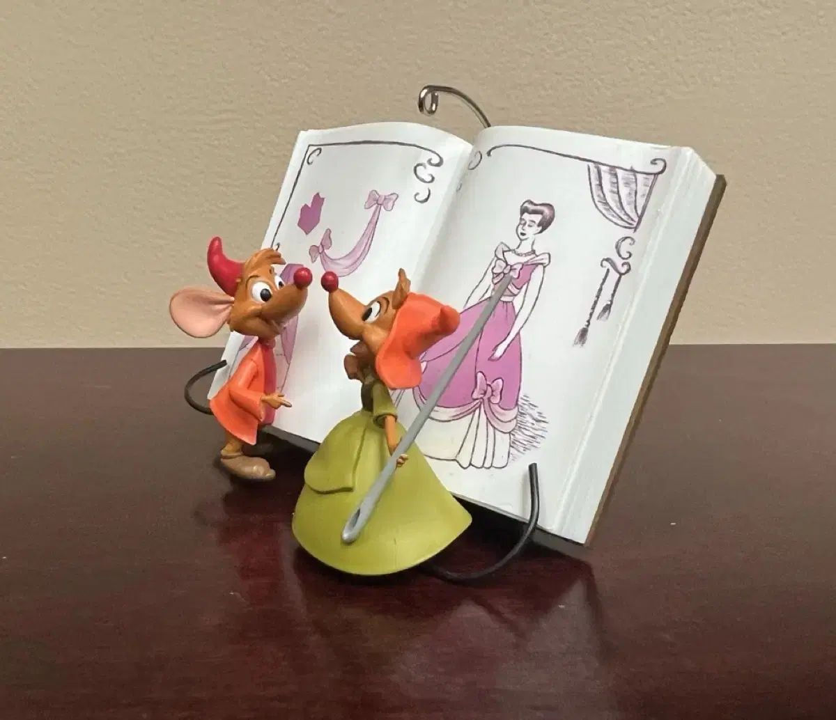 ディズニー　トラディション　シンデレラ　オーナメント　サンプル品　レア ディズニー・トラディション＞シンデレラとガラスの靴 | 商品