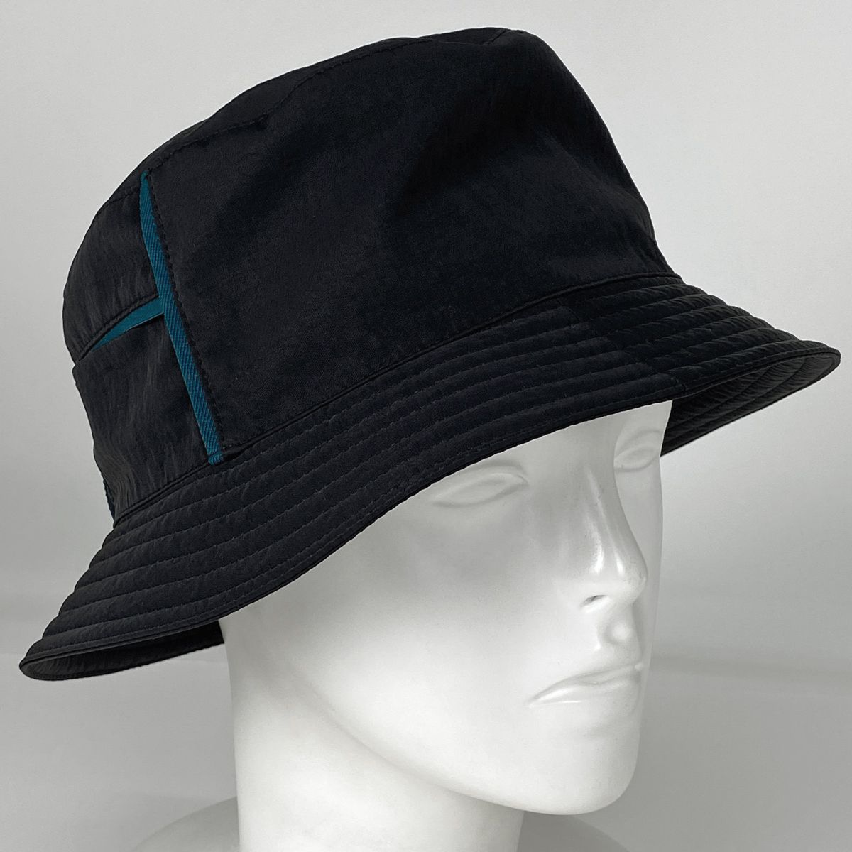美品 HERMES エルメス 帽子 バケットハット Hロゴ カーキ ナイロン エルメス HERMES Hロゴ バケットハット メンズ 帽子 ハット
