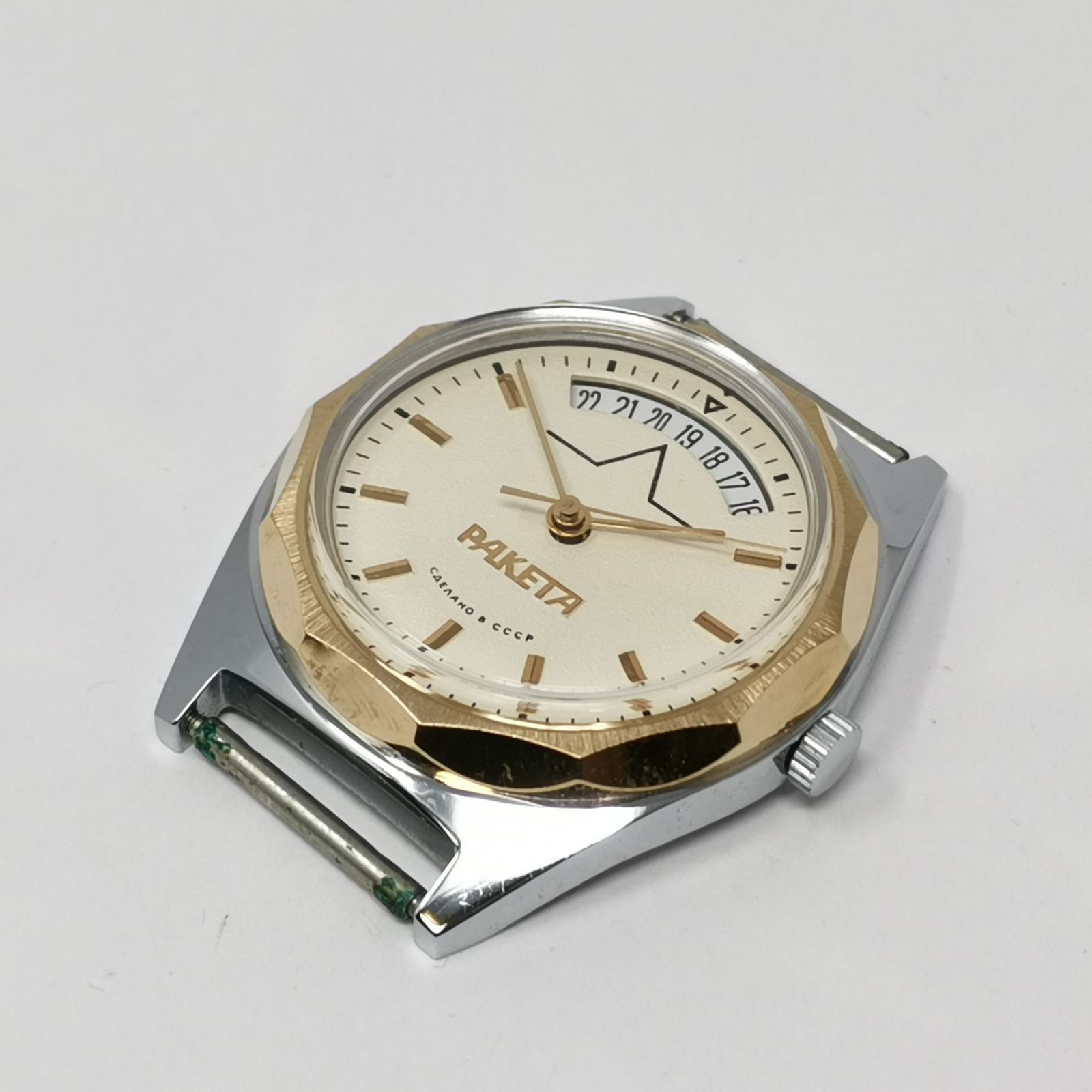腕時計 RAKETA カレンダー付き 40mm メンズ 機械式 ソビエト ヴィンテージ ロシア 不動品 管理番号KKVUKO1676