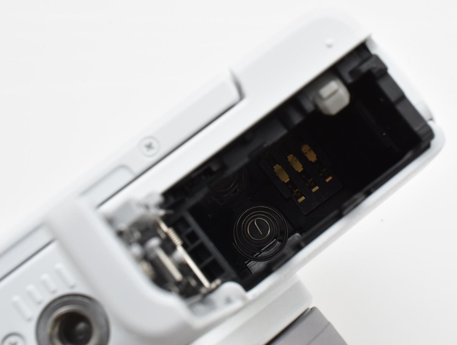 キヤノン ミラーレス一眼 CANON EOS M200 レンズキット ホワイト 中古 