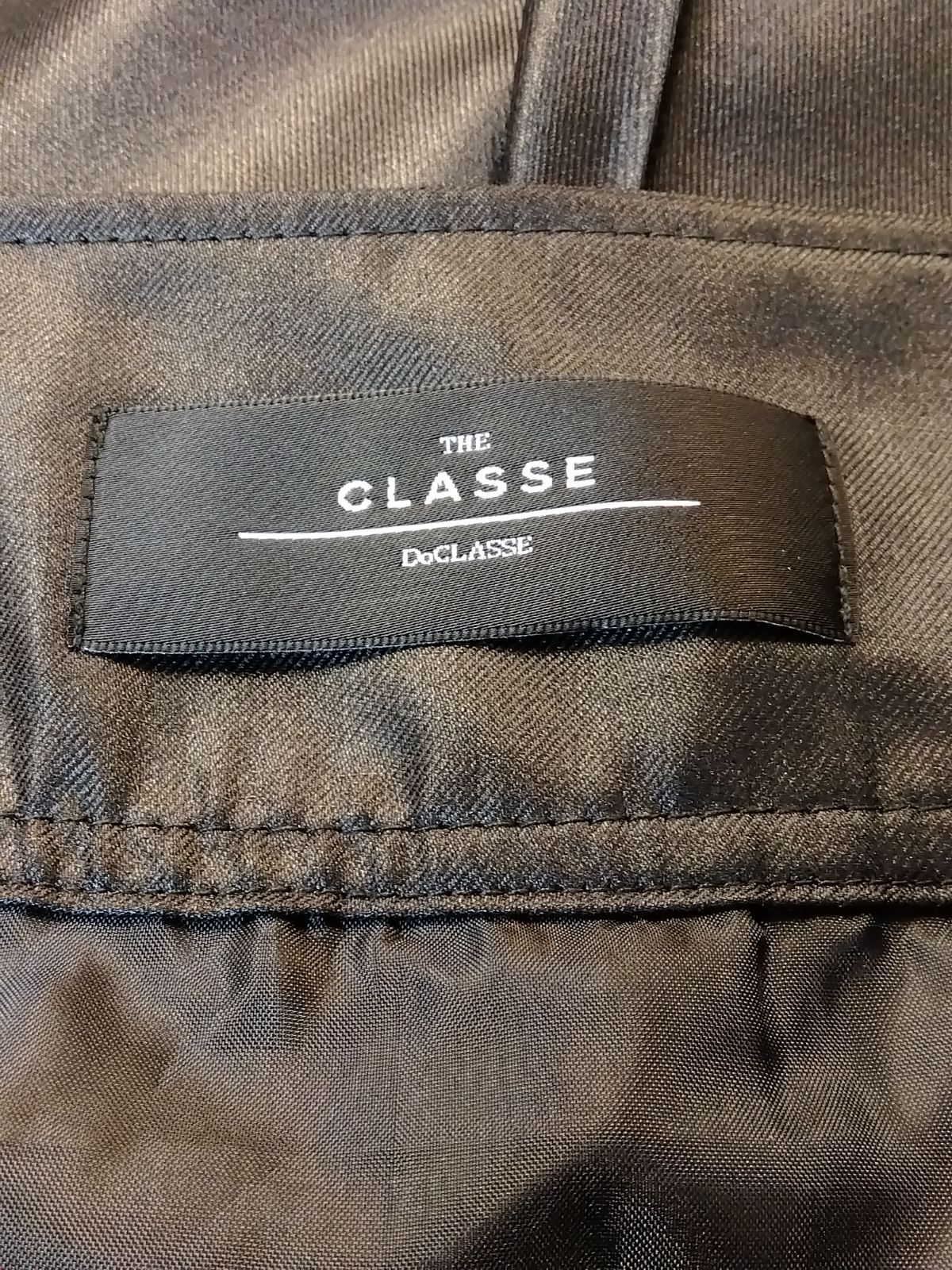 M24　ドゥクラッセ ザ.クラス　DoCLASSE THE CLASSE　タックプリーツスカート　光沢ブラック　大きいサイズ　キレイめ