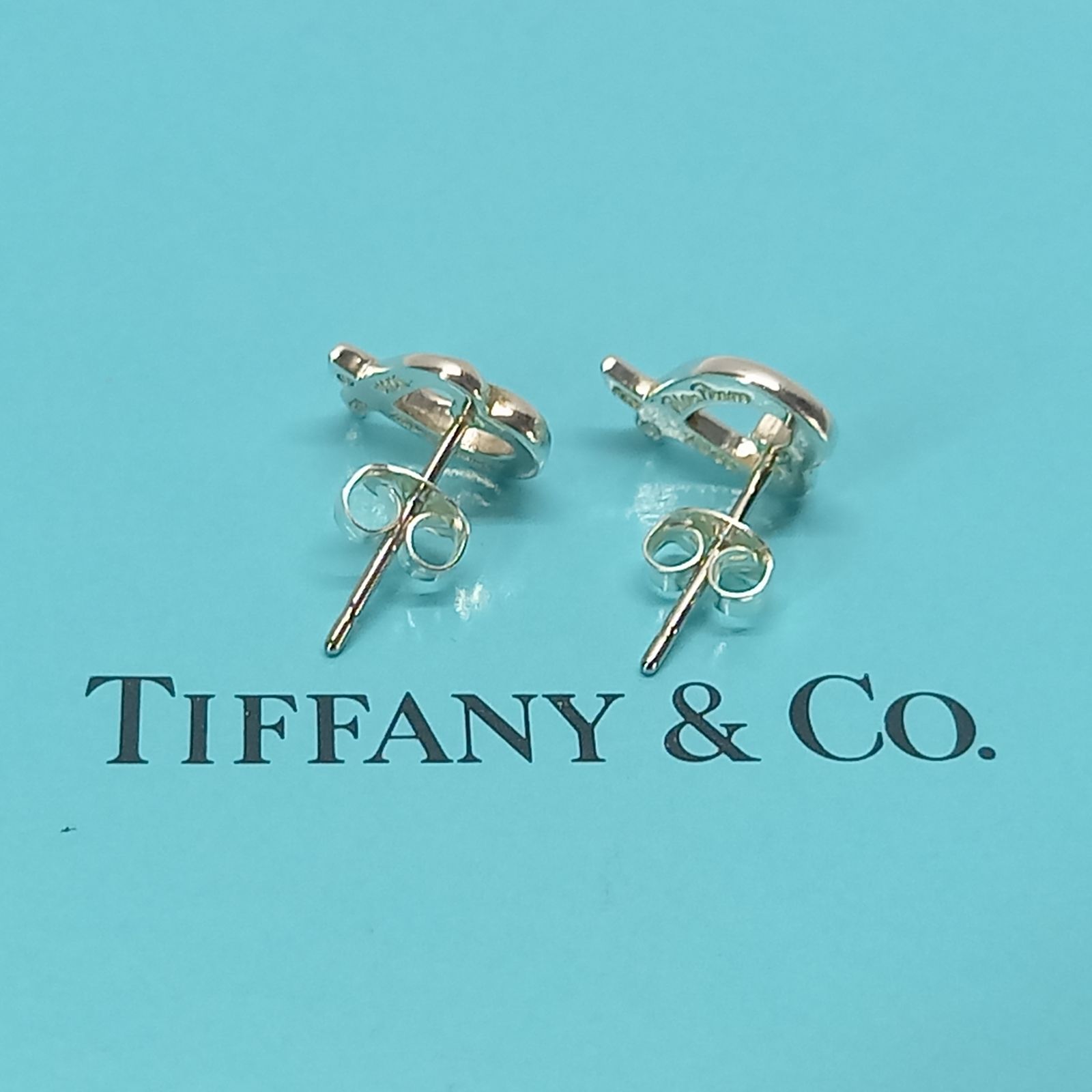 TIFFANY&Co.ティファニー　ラビングハートスタッドピアス　シルバー925 ラビング ハート スタッド ピアス 925シルバー TIFFANY＆Co