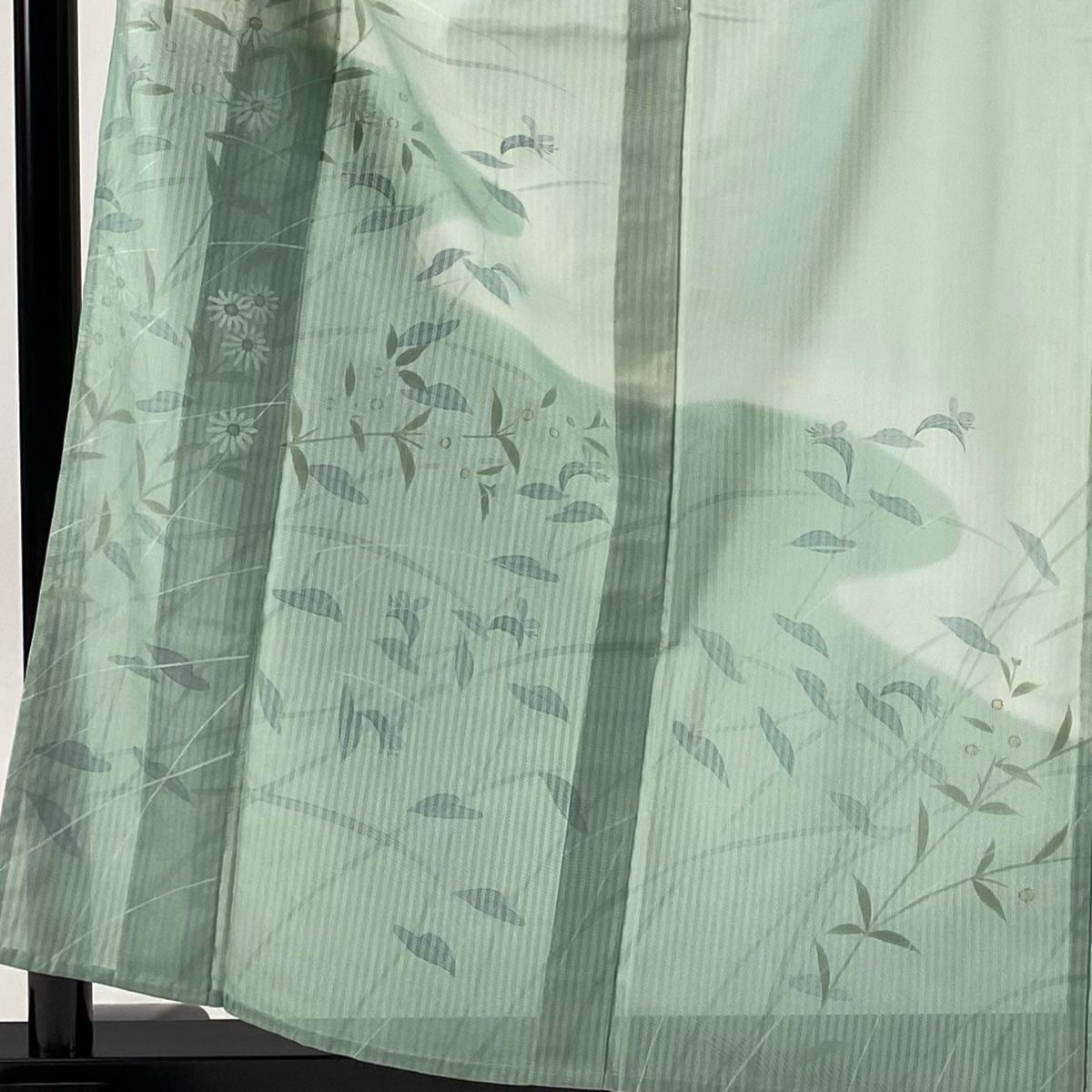 付下げ 身丈160.5cm 裄丈64.5cm M 紗絽袷 草花 薄緑 正絹