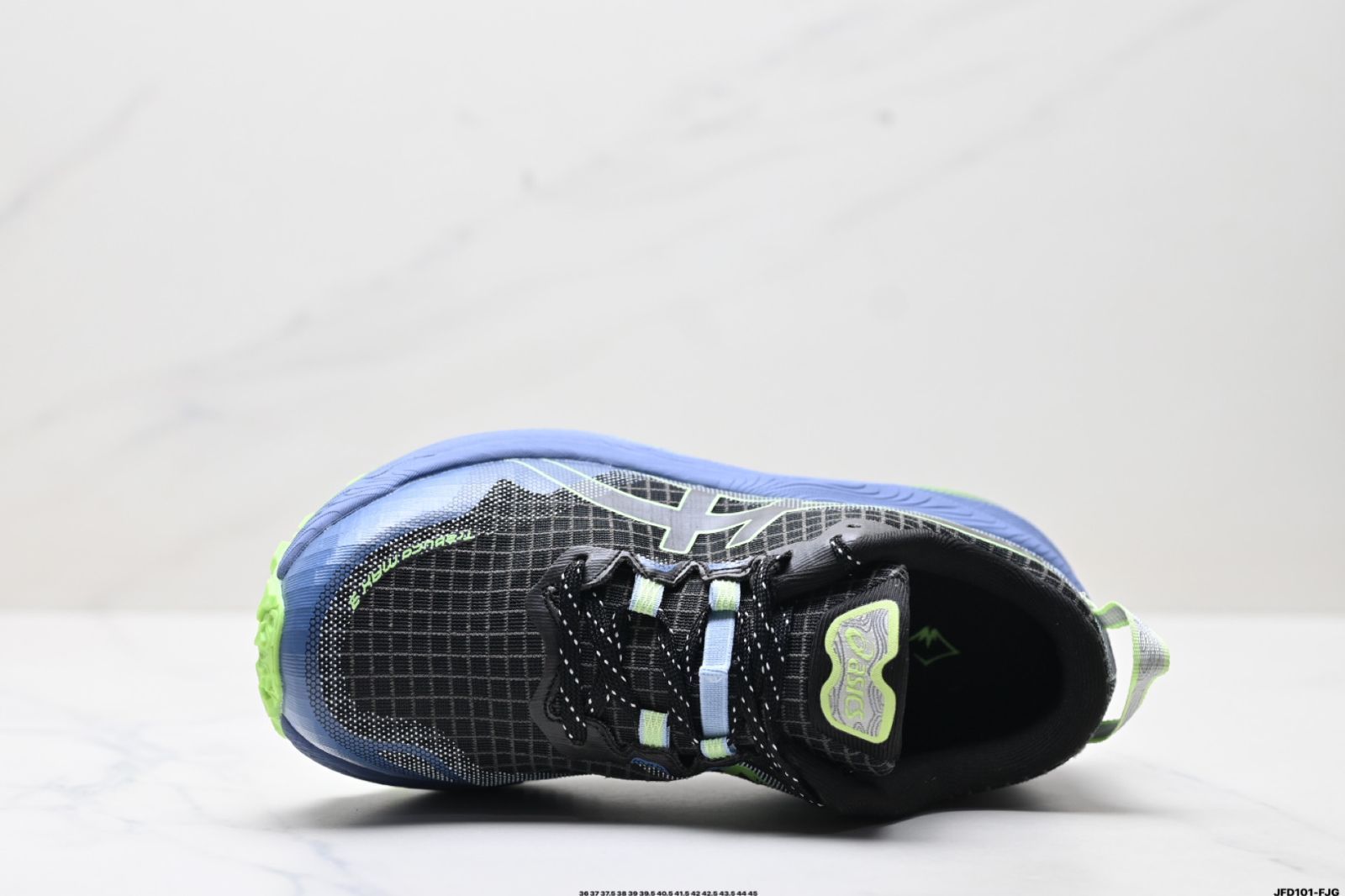 今日 ASICS GEL - TRABUCO MAX 3 アシックス メッシュ通気性が良く 耐磨耗性のあるオフロードランニングシューズ