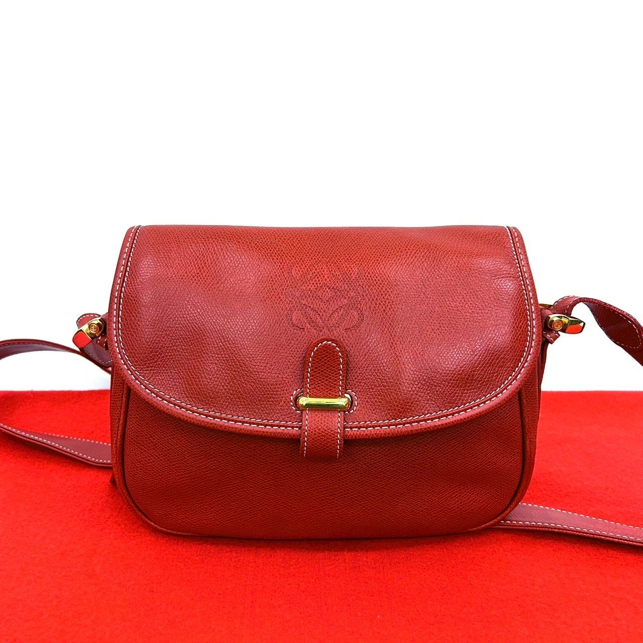 LOEWE ロエベショルダーバッグポシェットレザーアナグラムレッド