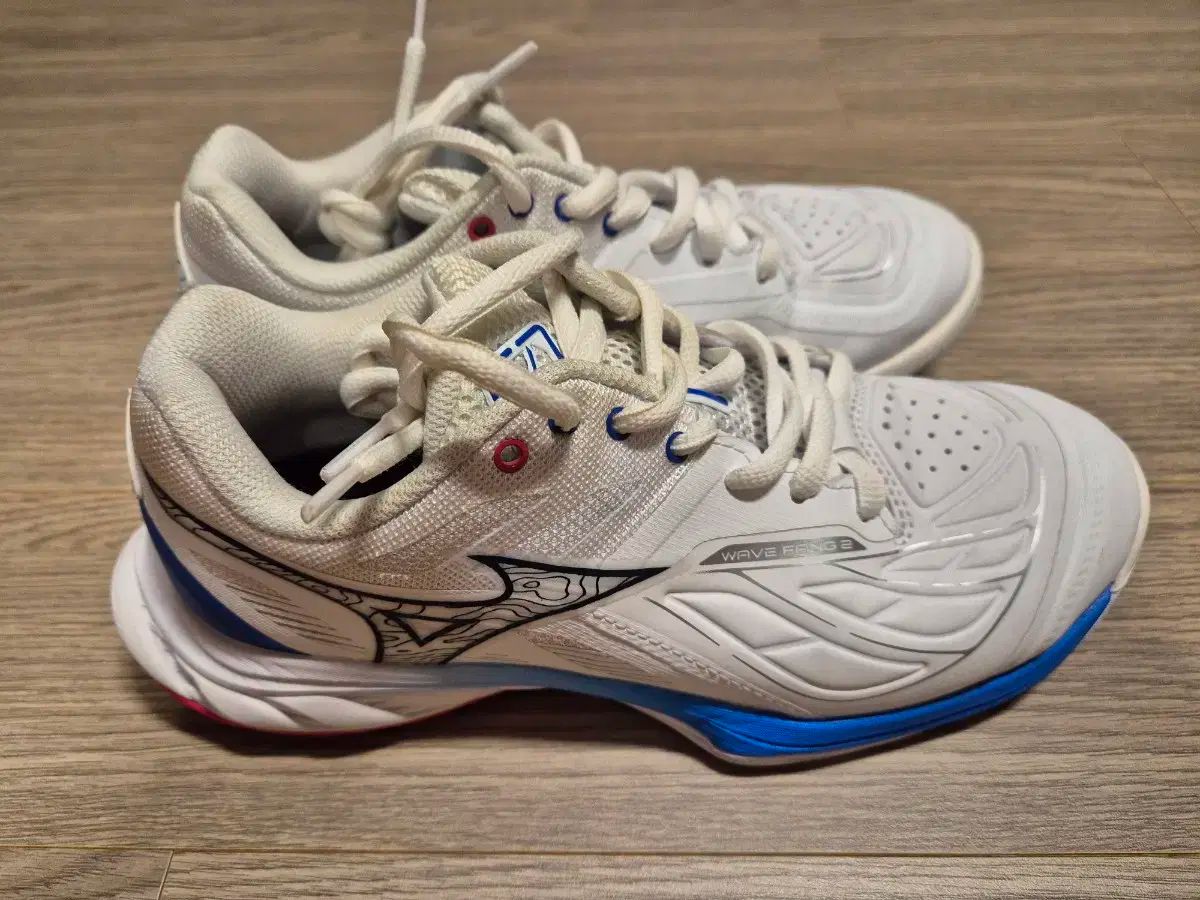  Mizuno ミズノ 波 パン 2 白 バドミントンシューズ その他 バドミントン