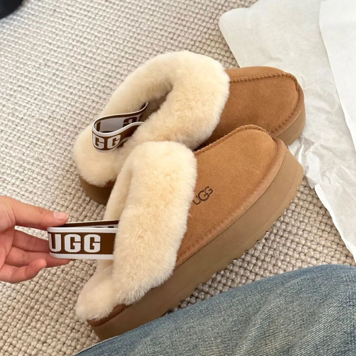 UGG アグ サンダル レディース ファンケット 厚底 3cm ブラウン 新品未