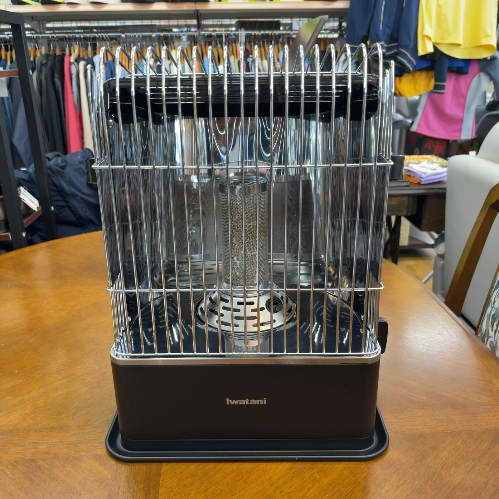 Iwatani カセットガスストーブ CB-HPR-B イワタニ カセット ガスストーブ ハイパワー CB-HPR-B