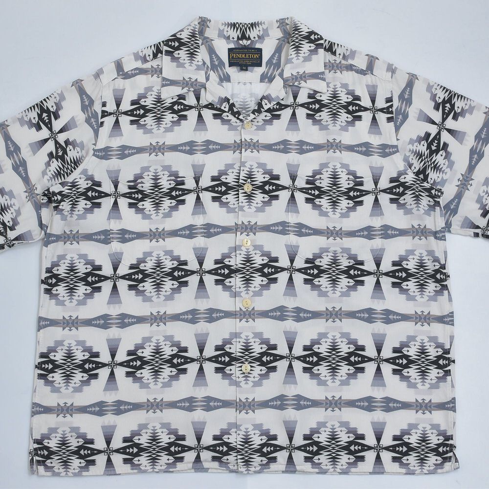 ブランド古着！PENDLETON モノトーン ネイティブ柄 レーヨン