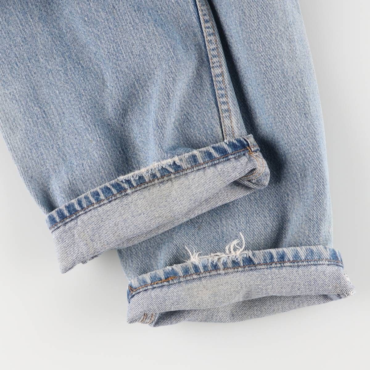 テーパードデニムパンツ