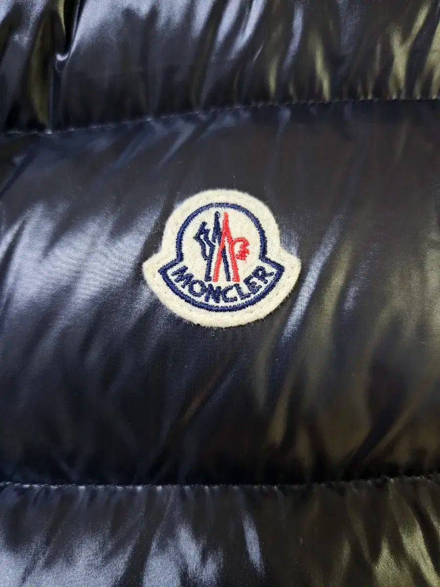 MONCLER モンクレール テレビ ダウンベスト