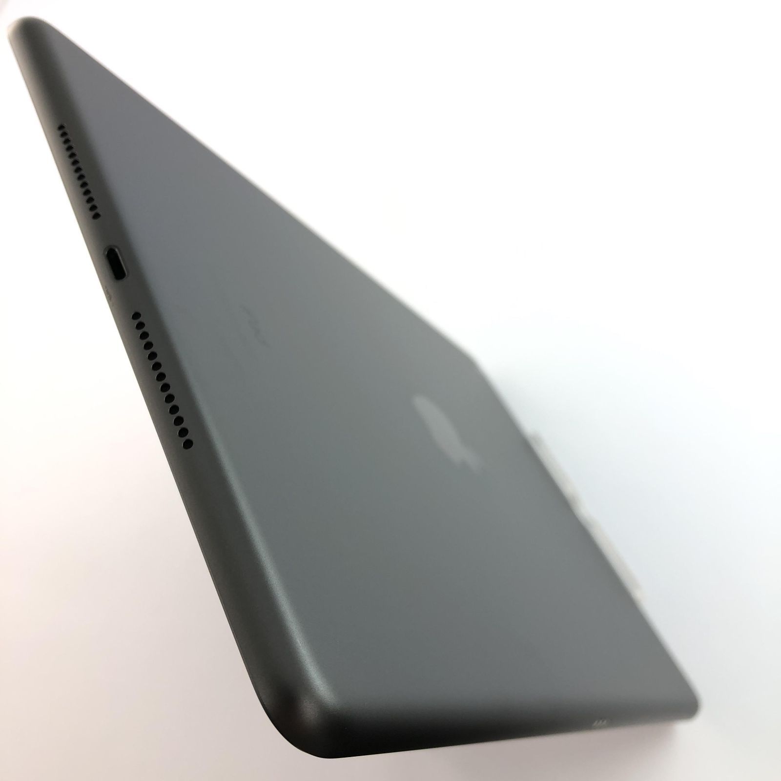 【キズあり品】iPad (第7世代) Wi-Fi/32GB/DMPZDFAFMF3M