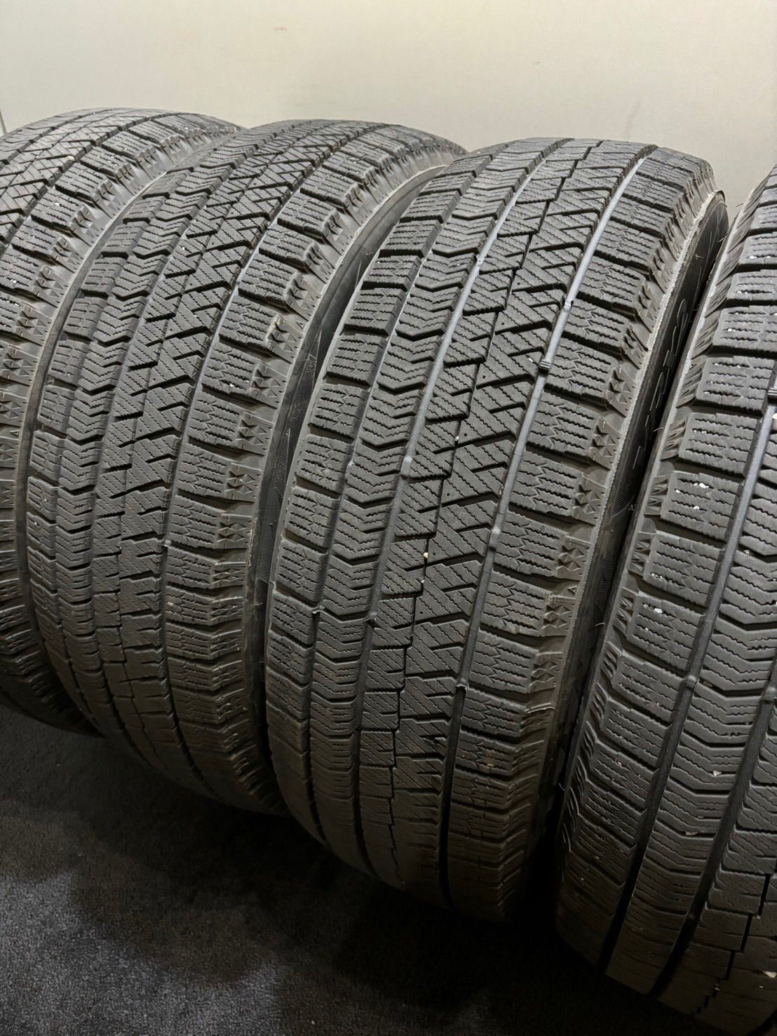 195/65R15 BRIDGESTONE/VRX2 20年製 スタッドレス 4本 ブリヂストン ブリザック ノア ヴォクシー プリウス (3-H357)