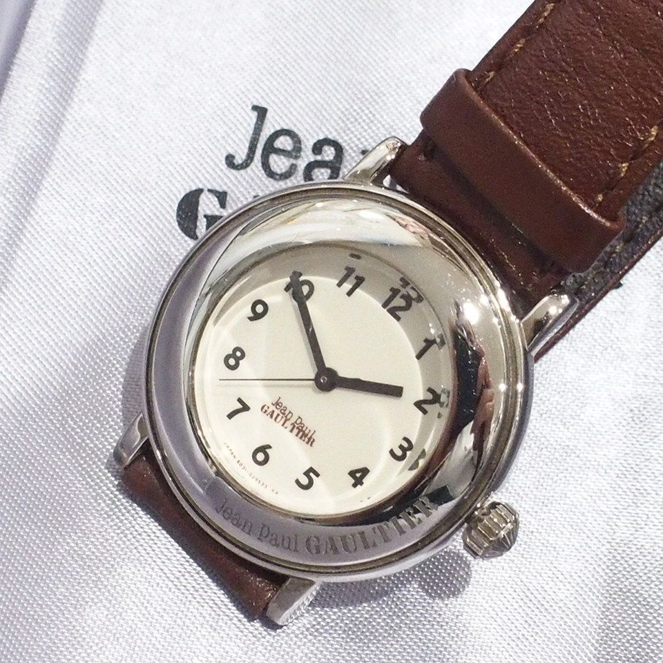 m001 Y3(60) ジャンポールゴルチエ クォーツ腕時計 レディース シルバー 電池交換済 稼動品 Jean Paul GAULTIER ゴルチェ  ゴルティエ 6031-G07974