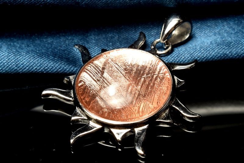 スウェーデン産シルバー925 ギベオン メテオライト隕石 15mm ピンクゴールドコーティング 太陽 ペンダントトップ 1個売り パワーストーン 天然石 _PRG2357-3