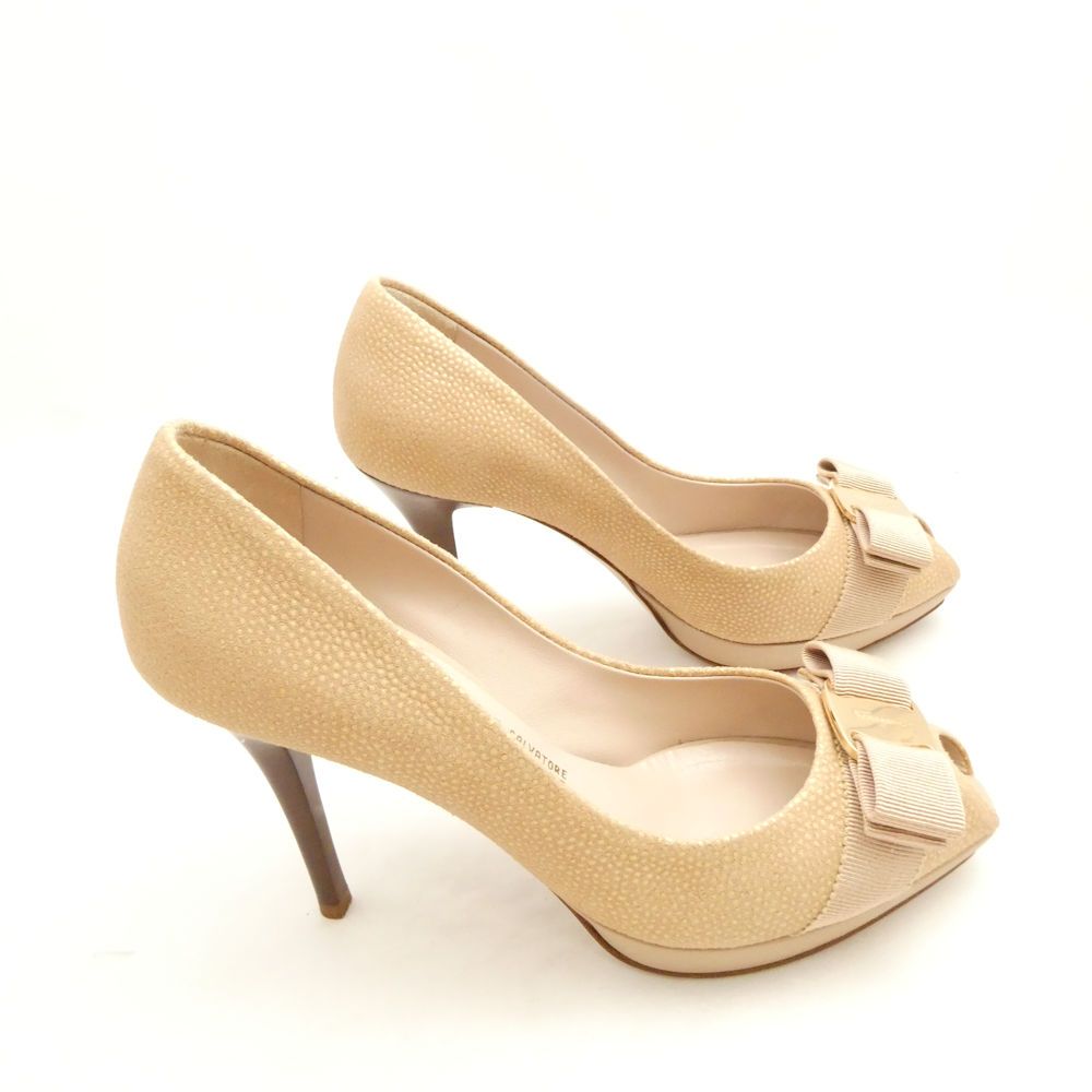 レザー ヴァラリボン