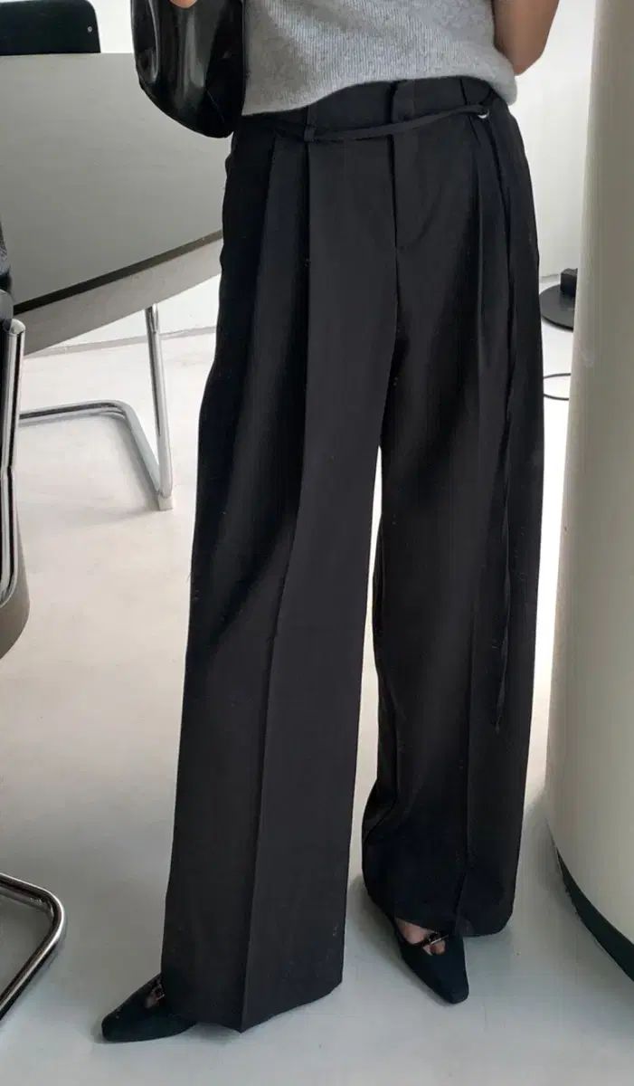 ベリーオイル ゲストルック ヌートベルト スラックス イロハニット DECORATOM_COM_BR