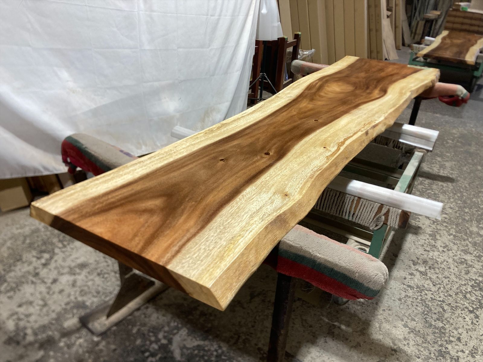 モンキーポッド9295 一枚板無垢 乾燥材 2780x680-560-520x43mm カウンター センターテーブル 内装 店舗 住宅 インテリア マンション