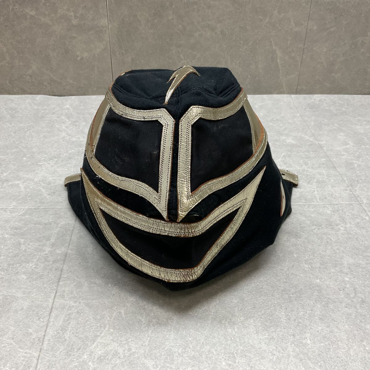新日本プロレス スーパー ストロング マシン マスク プロレス 黒