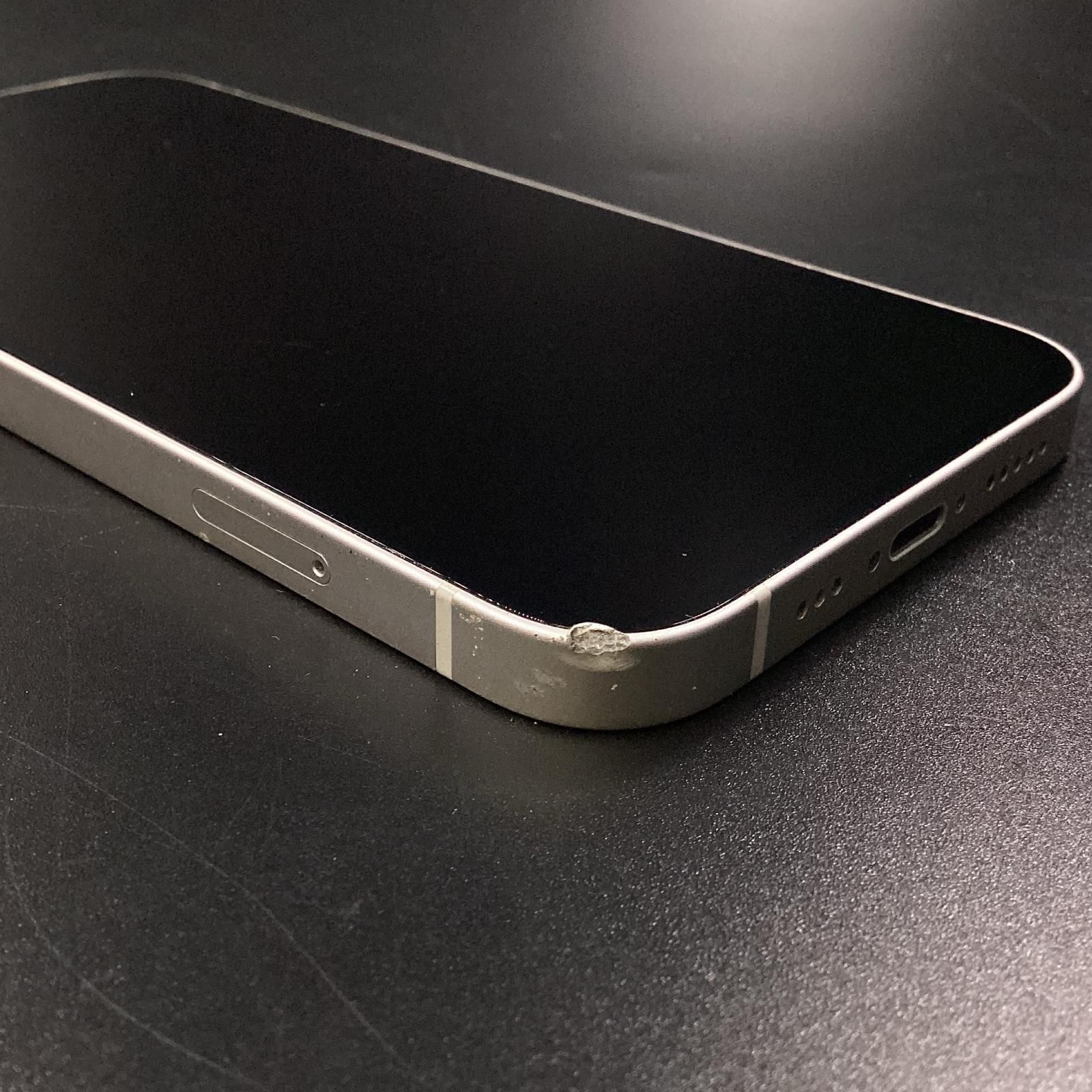 全額返金保証】【最速発送】Apple iPhone 12 256GB ホワイト au 77