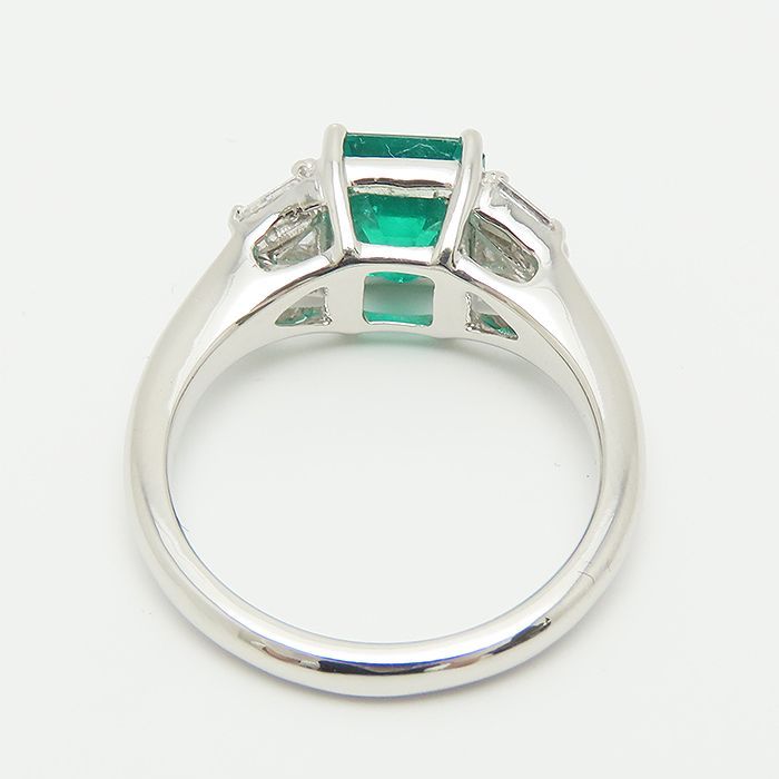 コロンビア産 大粒エメラルドリング COLOMBIA EMERALD 鑑別付