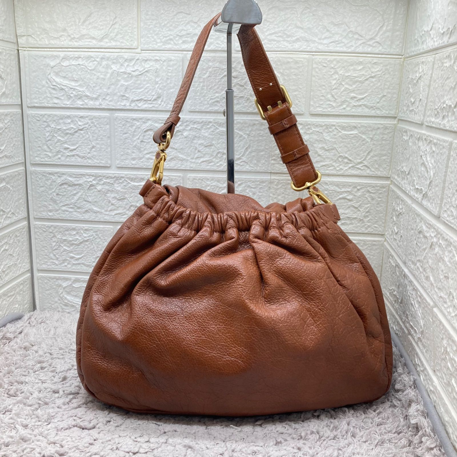 美品❣️ MARC BY MARC JACOBS マークバイマークジェイコブス レザー