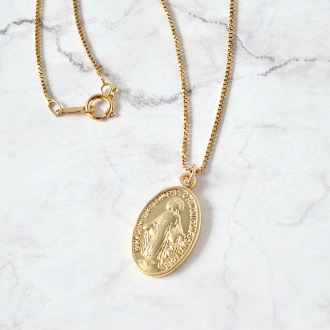 メダイ コインの14kgfネックレス コインネックレス ete nojess agete が好きなかへおすすめ 絶妙な14K ゴールドカドゥケウスEMTシンボルペンダントネックレス ゴールドサンシャインネックレス / 14 karat gold fill