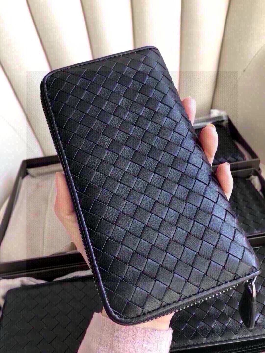 今日特価】Bottega Veneta クラシックウォレット, ラムレザー
