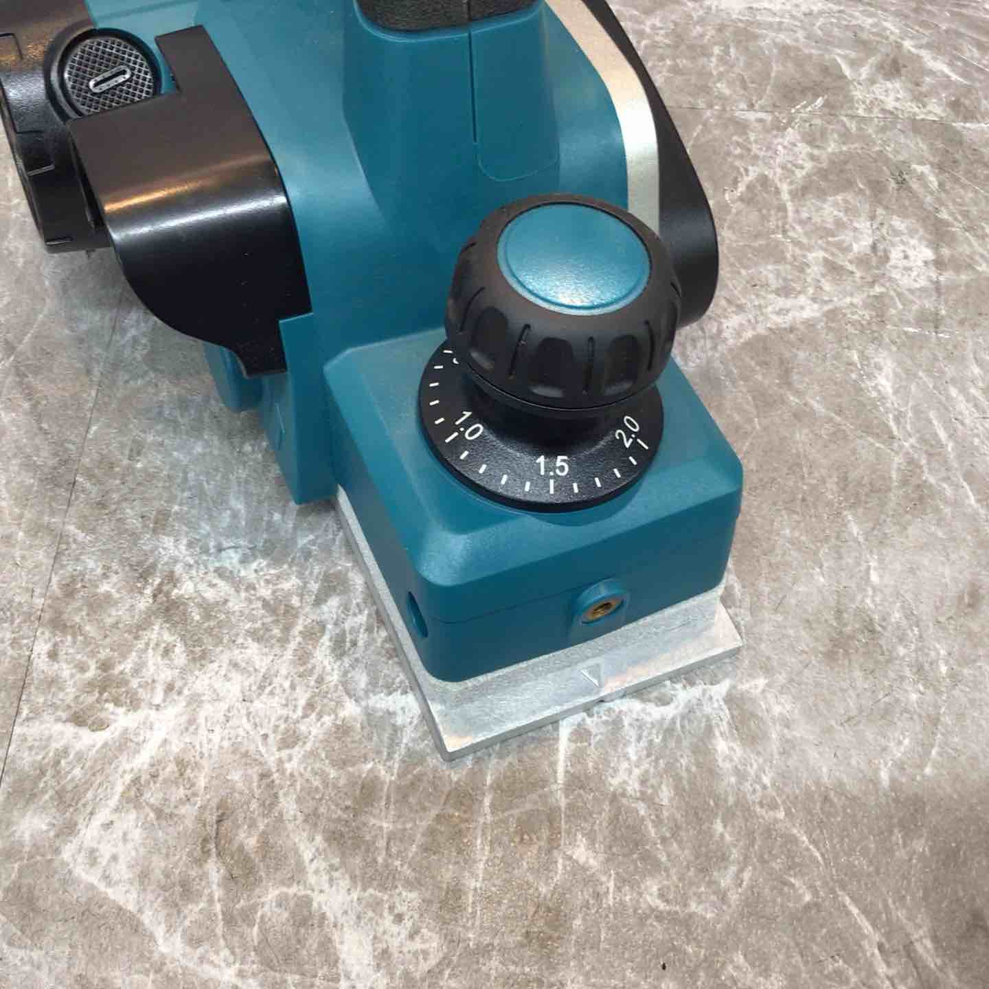 マキタ makita コードレスカンナ KP180DZ 八潮店 HRDEVELOPMENT_JP