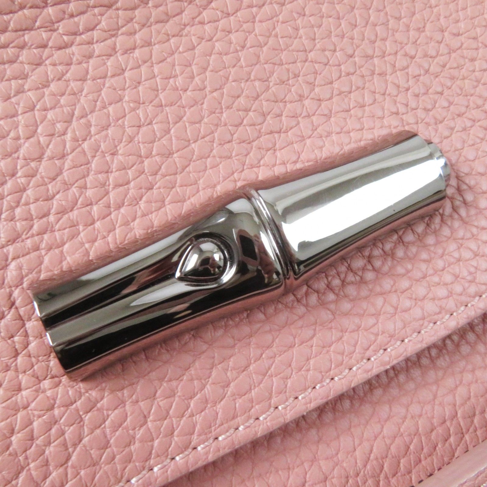 美品◎Longchamp ロンシャン 2077886258 Madeleine マドレーヌ ロゴ型  