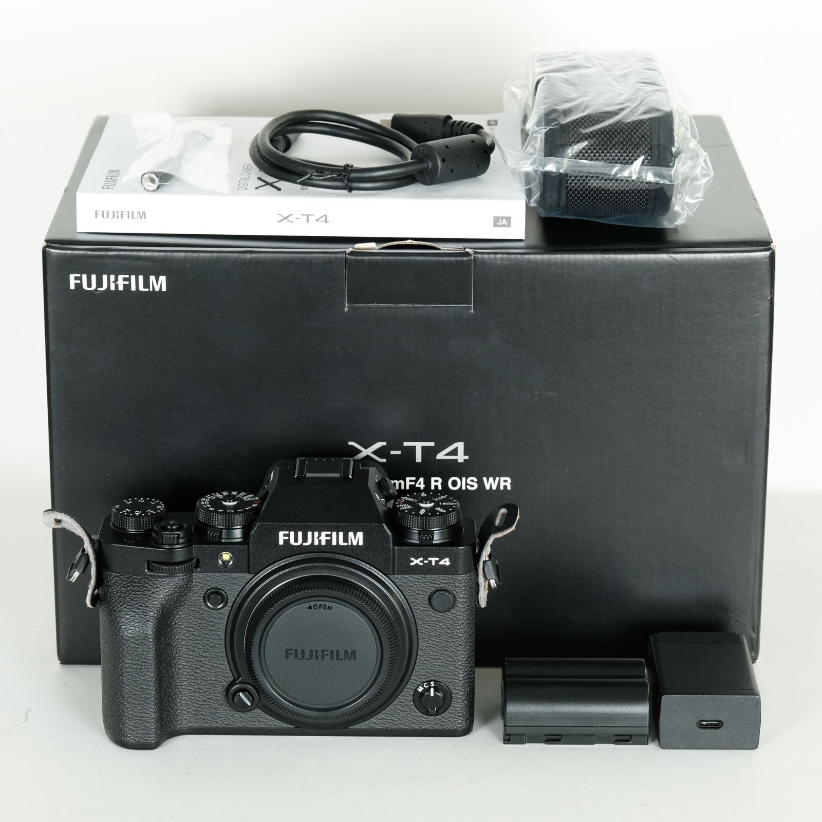 美品｜シャッター数900回] FUJIFILM X-T4 [ボディ ブラック