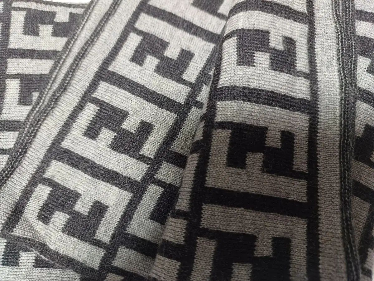 フェンディ マフラー - ズッカ柄 ウール フェンディ FENDI マフラー